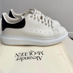 Alexander McQueen Cream and Black Men's Sneakers